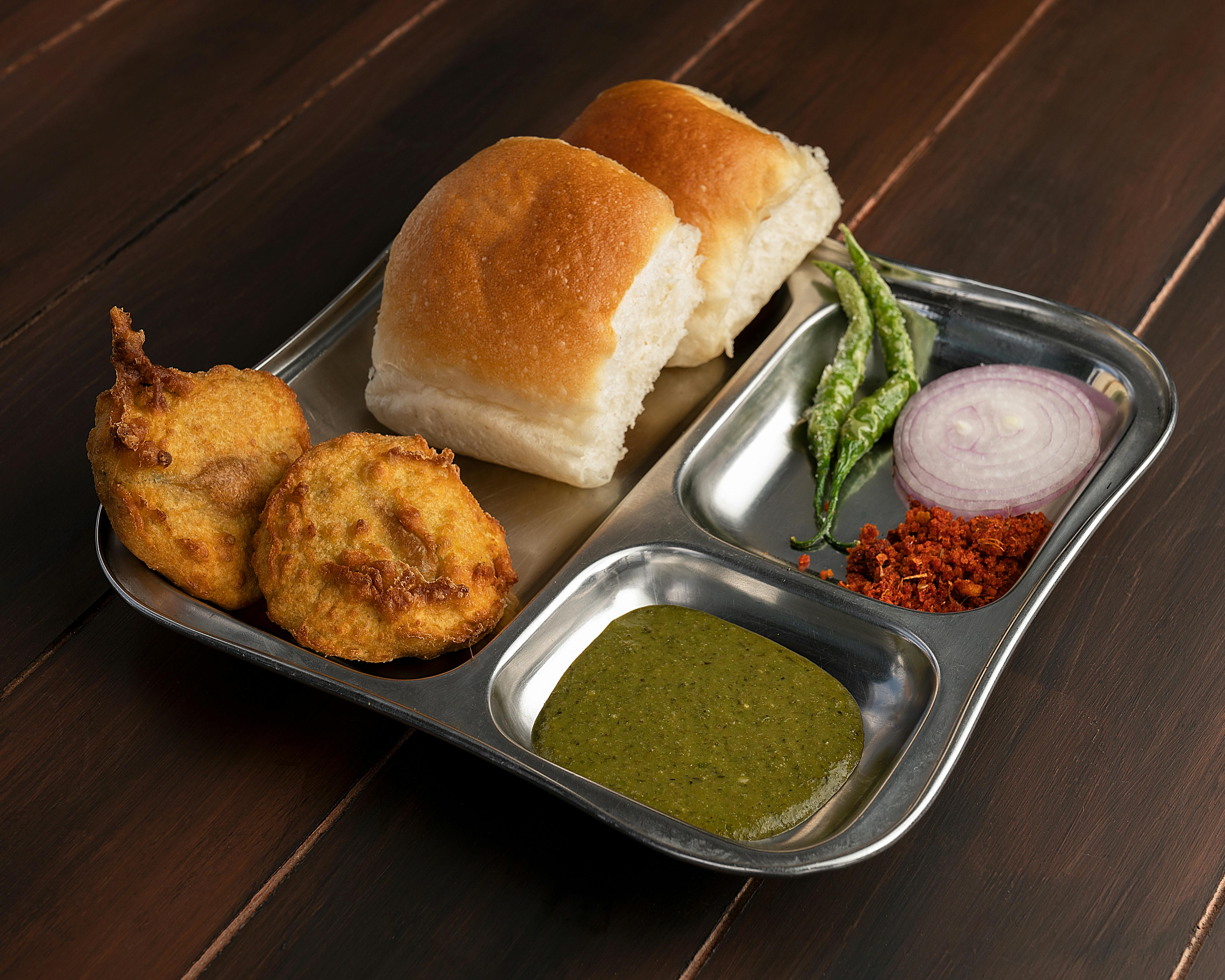 Pav dish